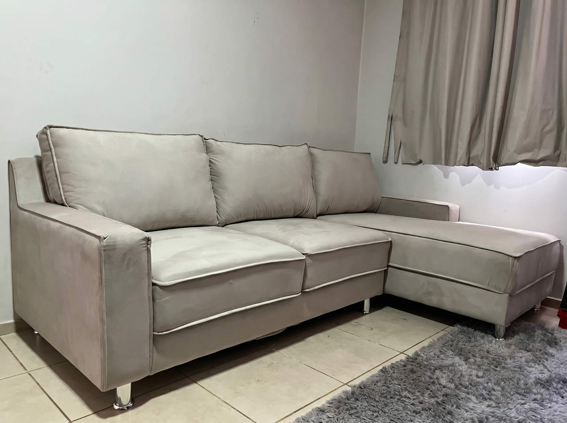 Sofá com Chaise 2.50